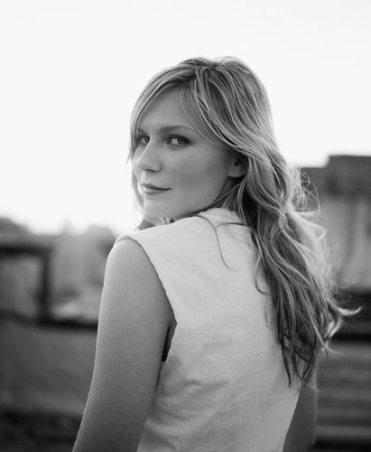 Kirsten Dunst is one of my favorite actress and she soooo beatiful and 